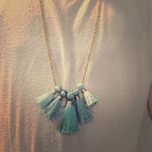Miss Ivy Pearl fringe necklace